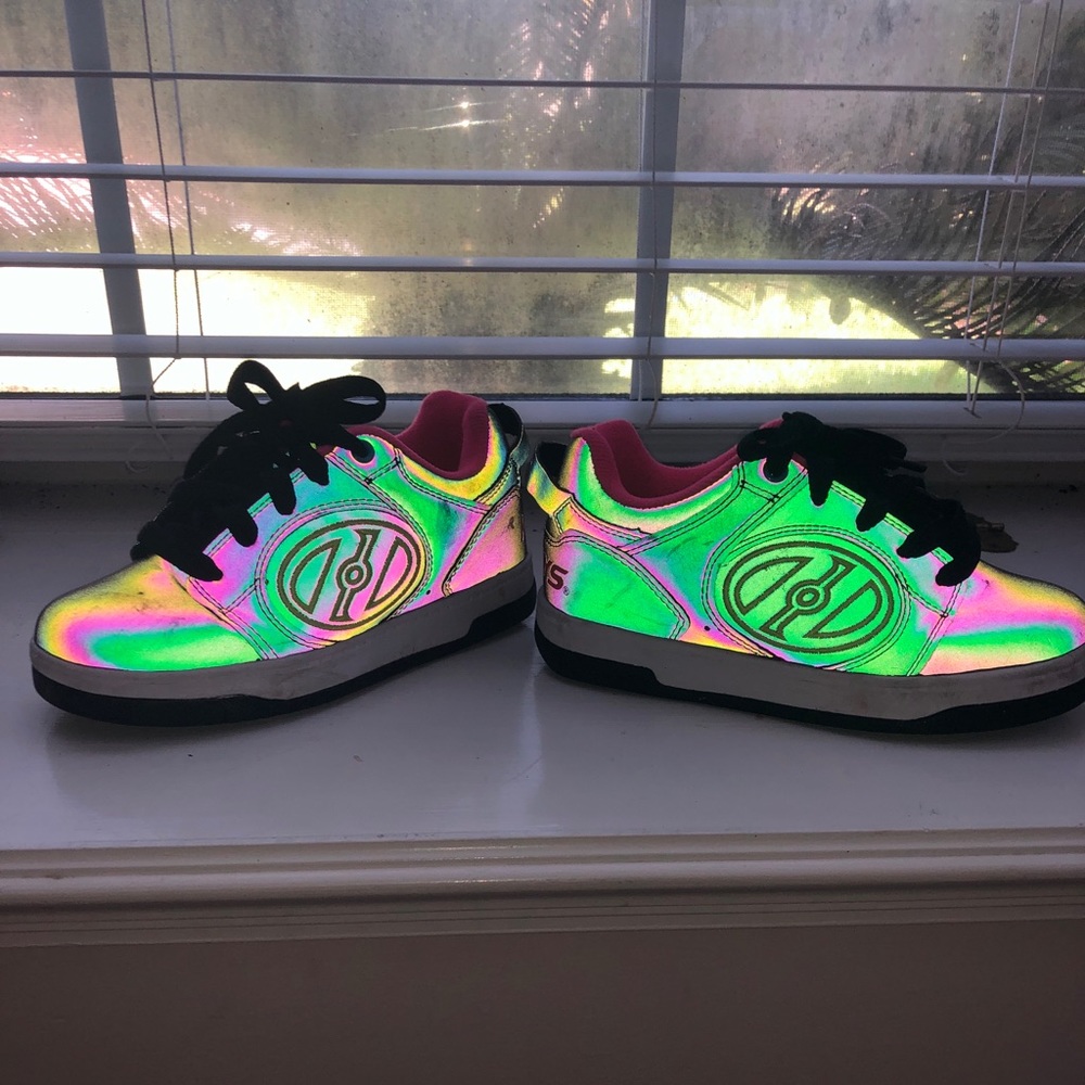 Heelys Girls Voyager Skate sneakers
